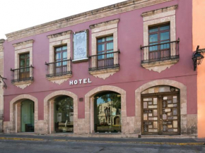 Отель Hotel Casa del Virrey & Suites  Морелия
